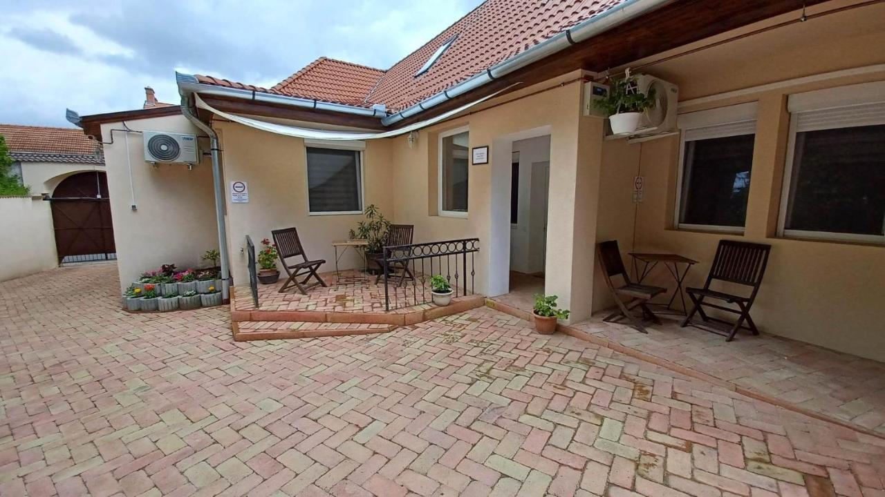 Milla Apartmanok Eger Exterior foto